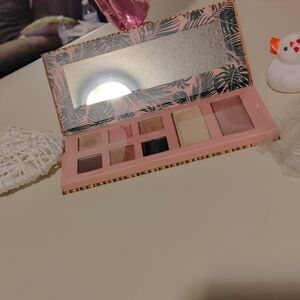 Eyeshadow Palette - Neutral Shades